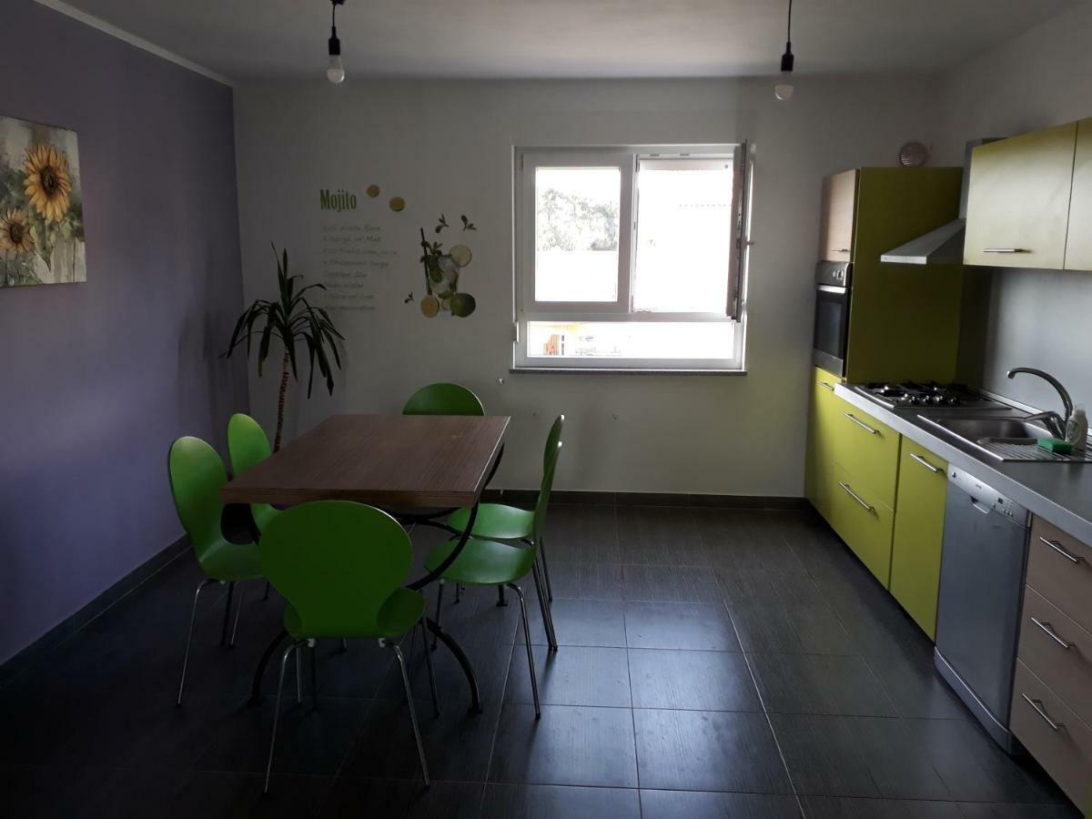 Relax Apartment Pula Ngoại thất bức ảnh