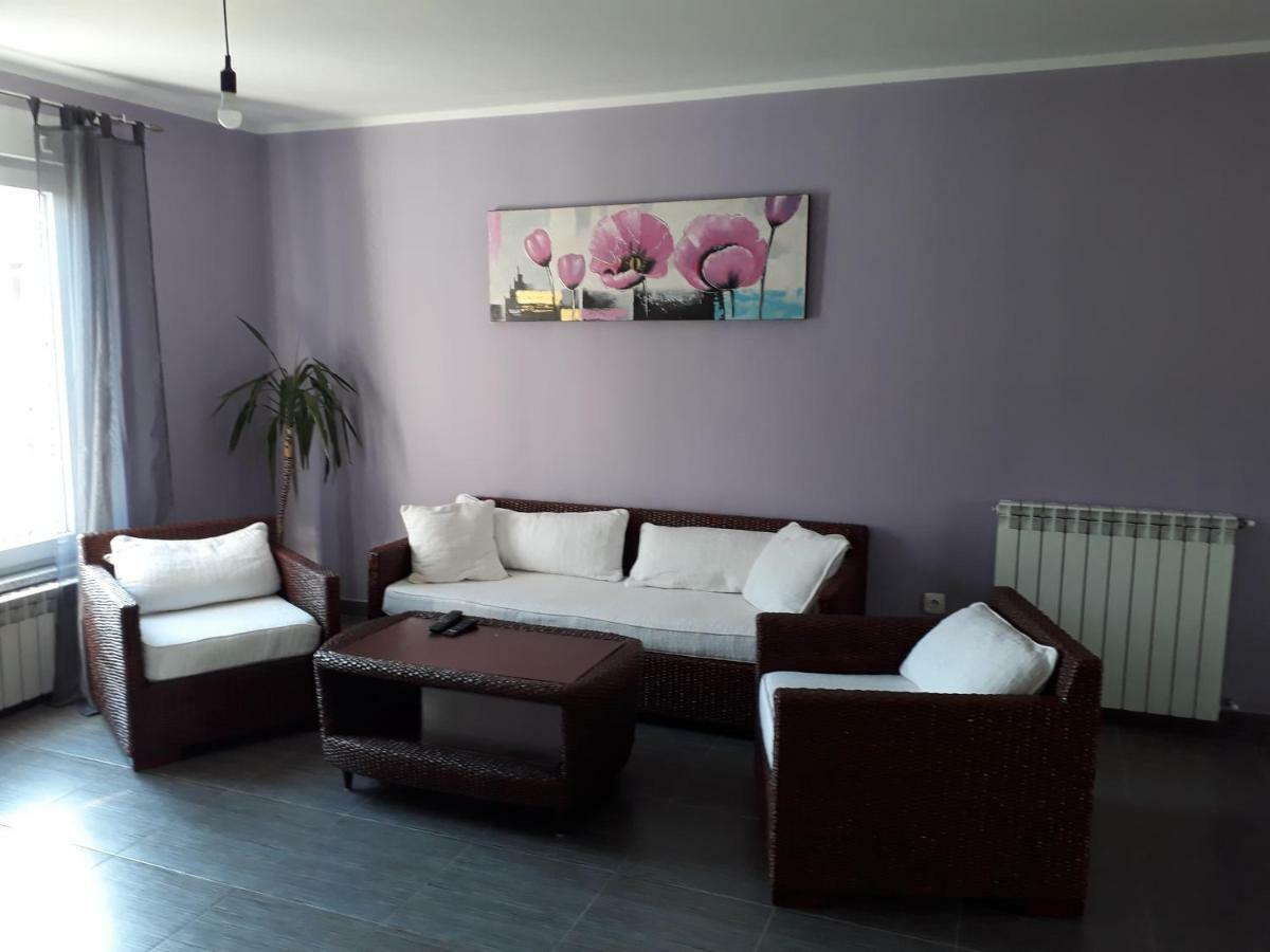Relax Apartment Pula Ngoại thất bức ảnh