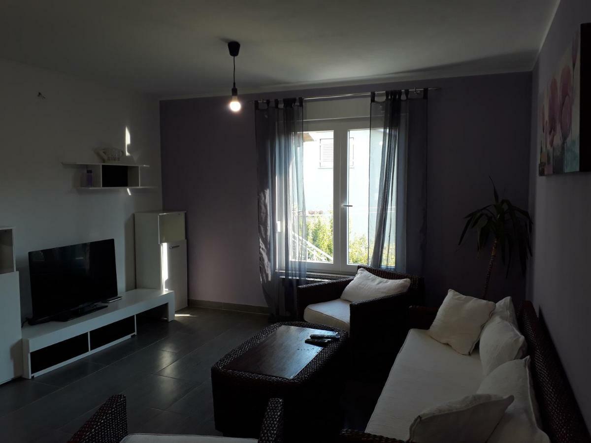 Relax Apartment Pula Ngoại thất bức ảnh